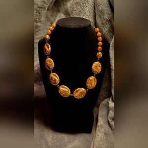 Faux lite weight necklace